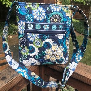 Vera Bradley Mod Floral Large Hipster Blue EUC